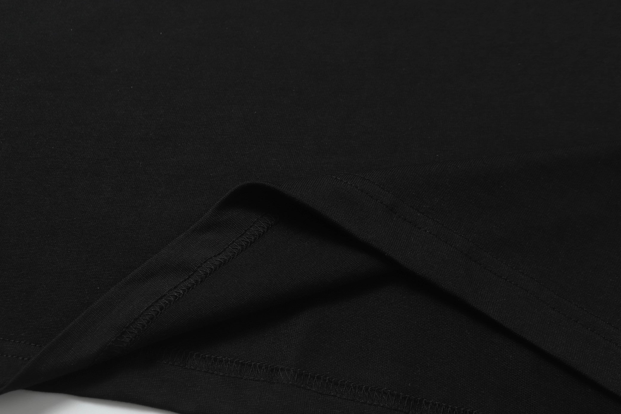 Double-sided embroidered patch T-shirt