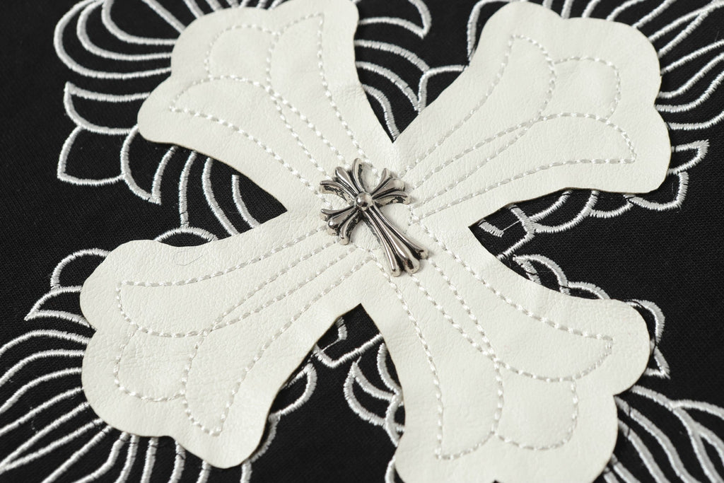 Double-sided embroidered patch T-shirt