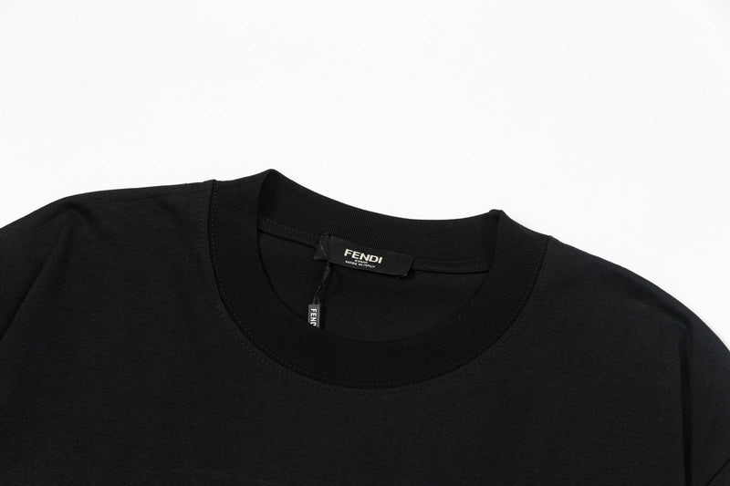 Simple embroidered cotton T-shirt
