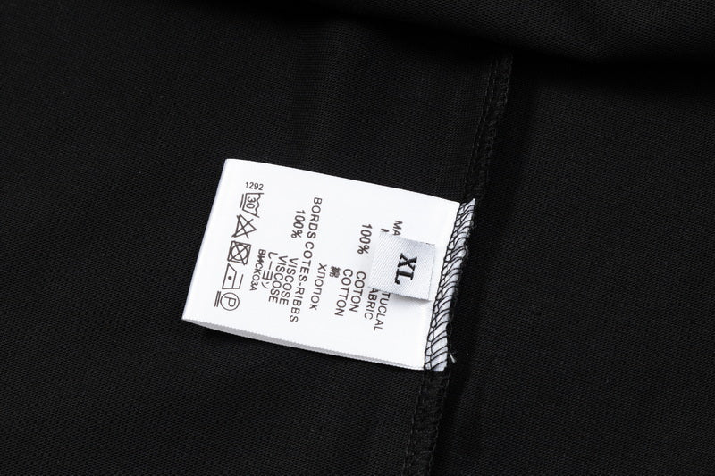 Simple embroidered cotton T-shirt