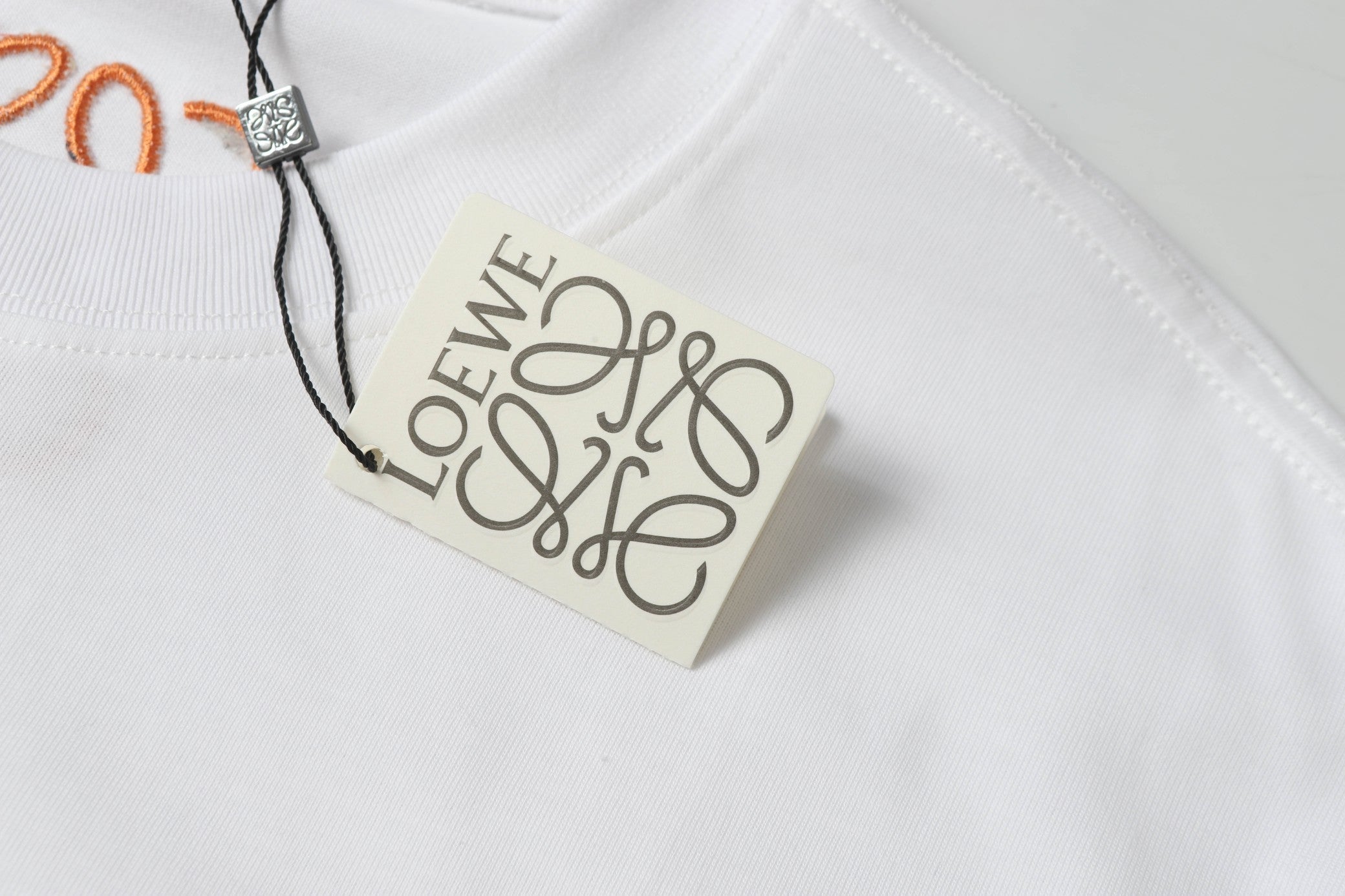 Double-sided embroidered round neck cotton T-shirt