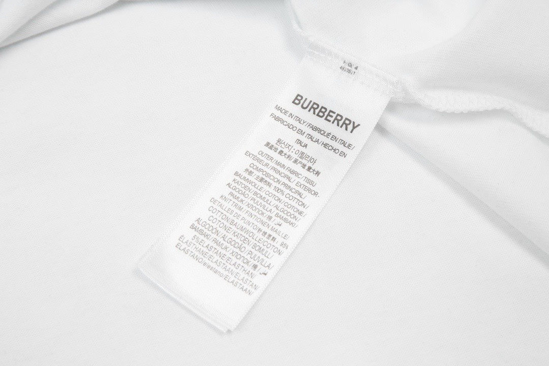 Foamed lettering cotton T-shirt