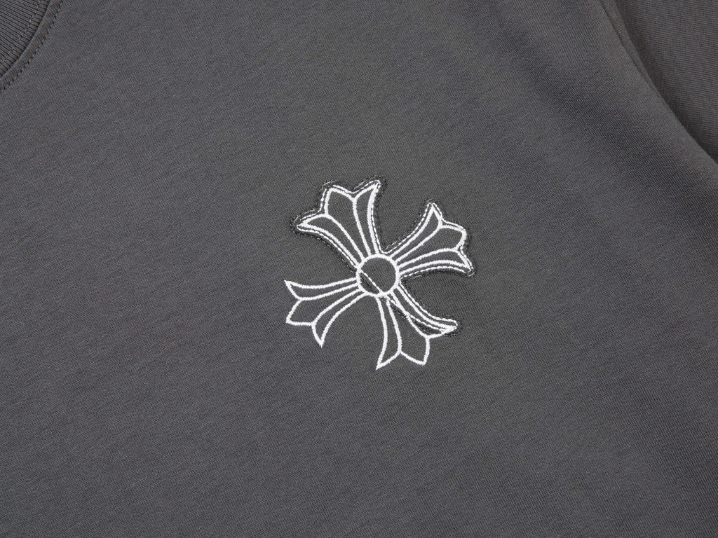 Double-sided embroidered T-shirt