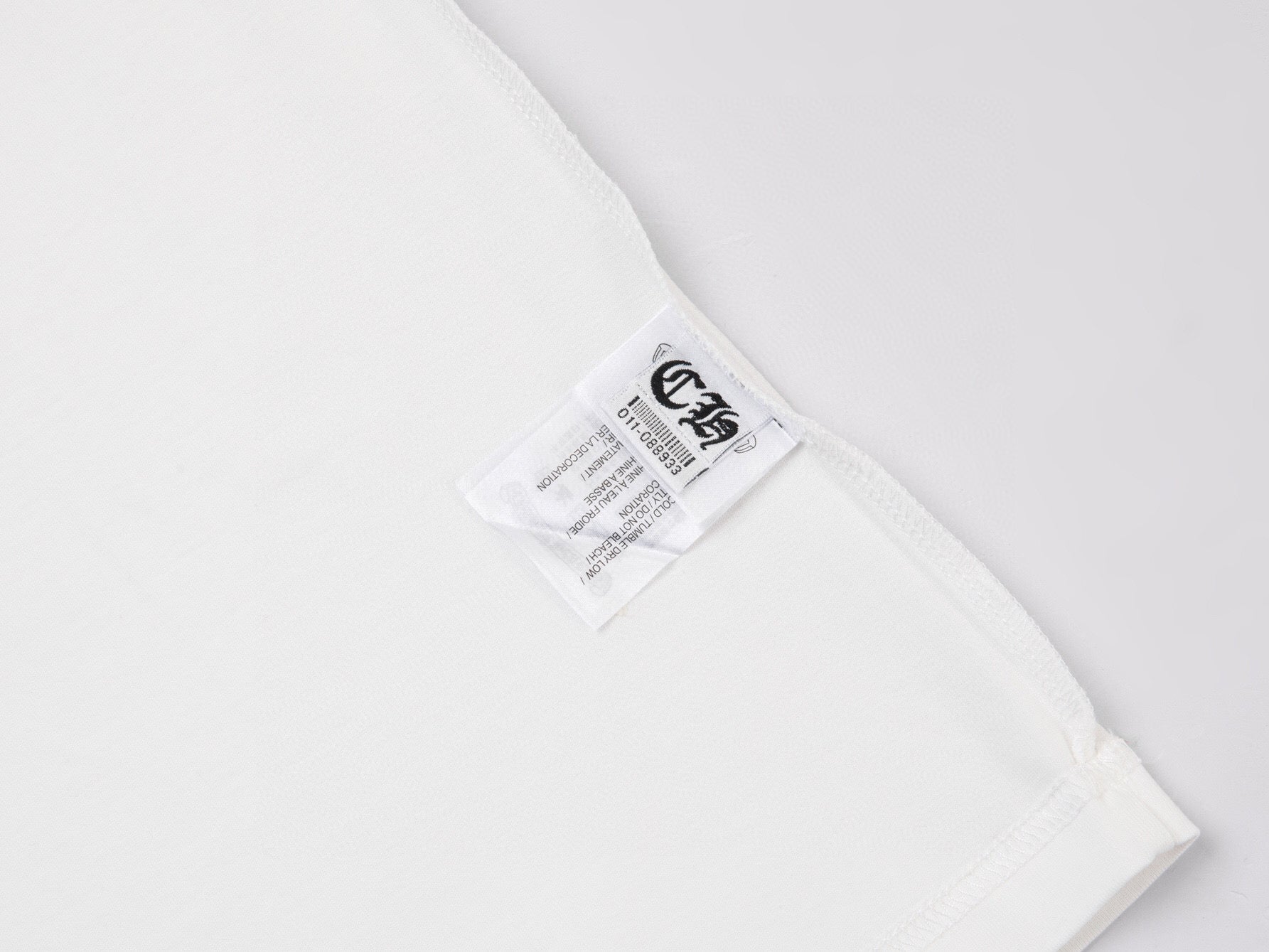 Double-sided embroidered T-shirt