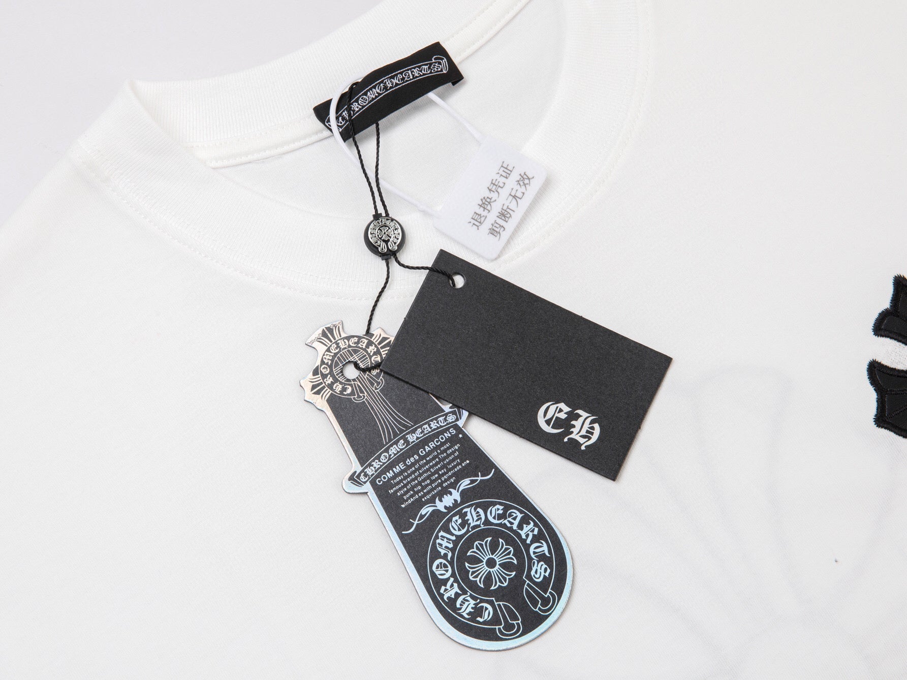 Double-sided embroidered T-shirt