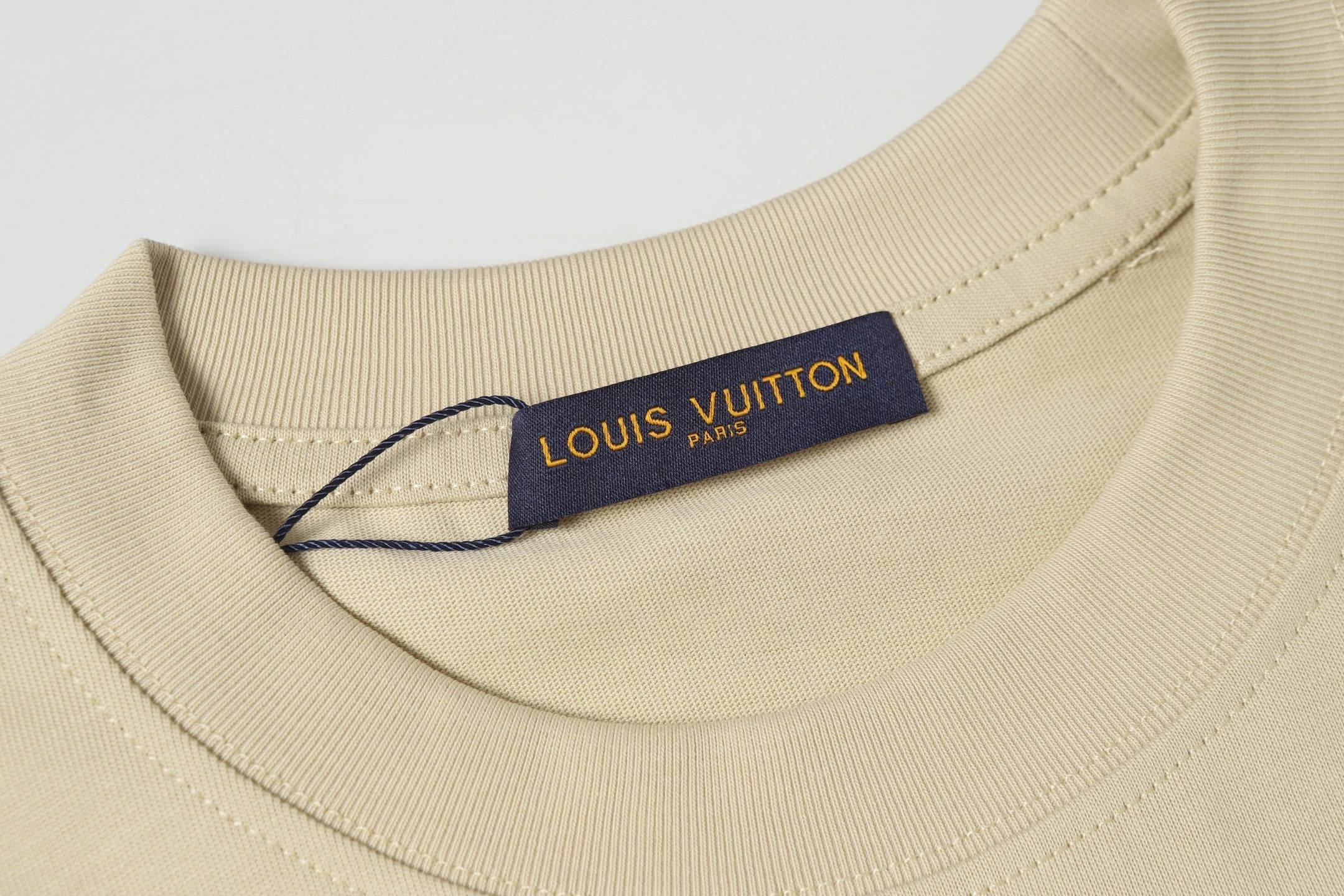 World map print rhinestone T-shirt