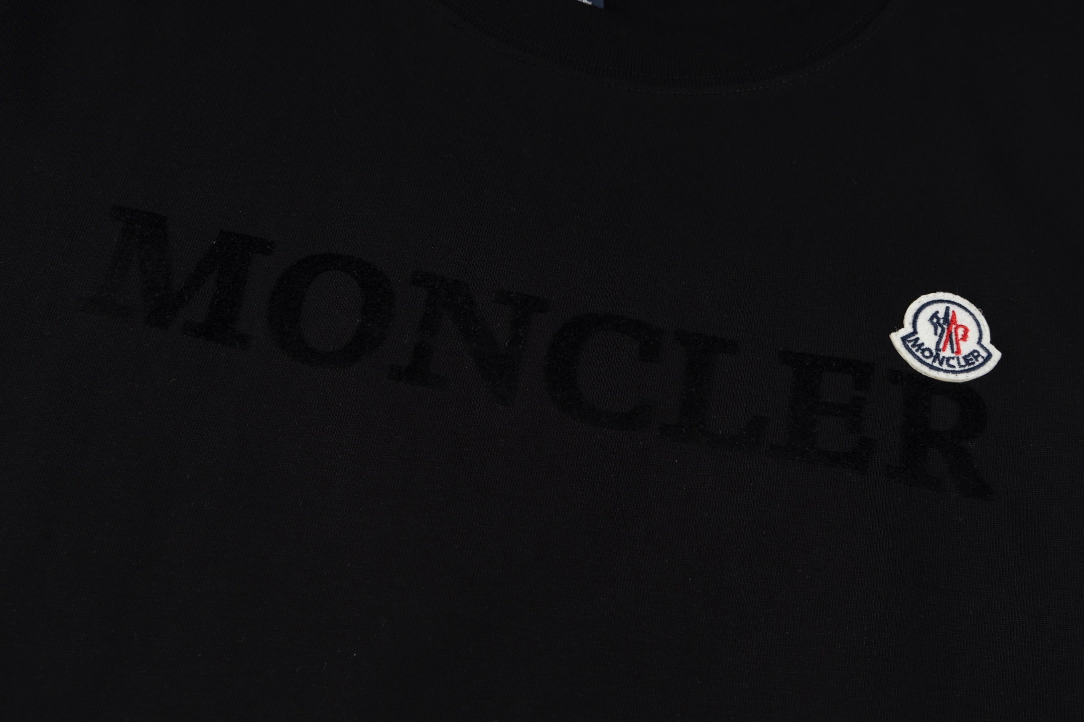 Fashion flocked cotton T-shirt