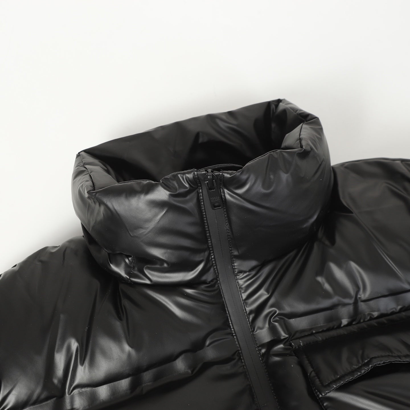 Detachable hood down jacket