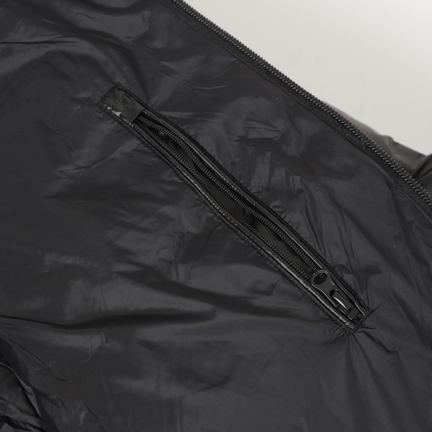 Detachable hood down jacket