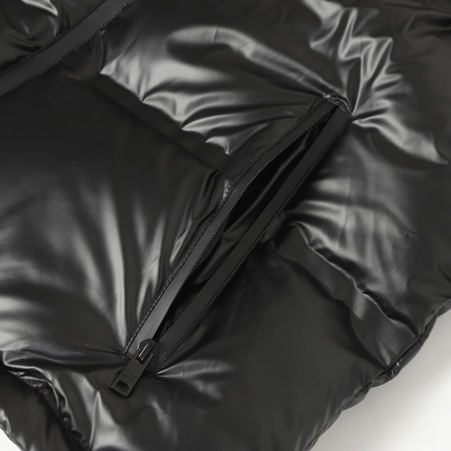 Detachable hood down jacket