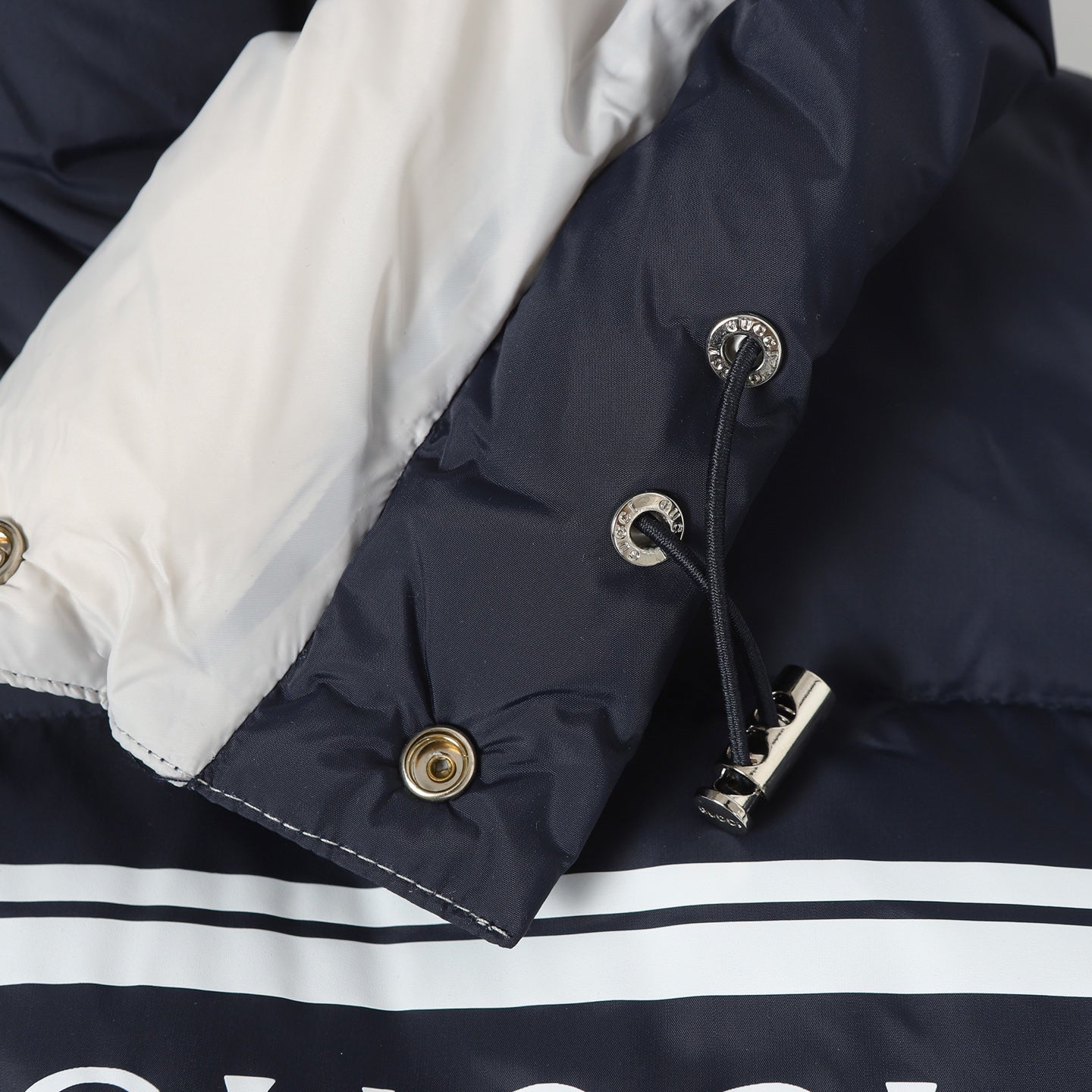 Detachable hooded down jacket