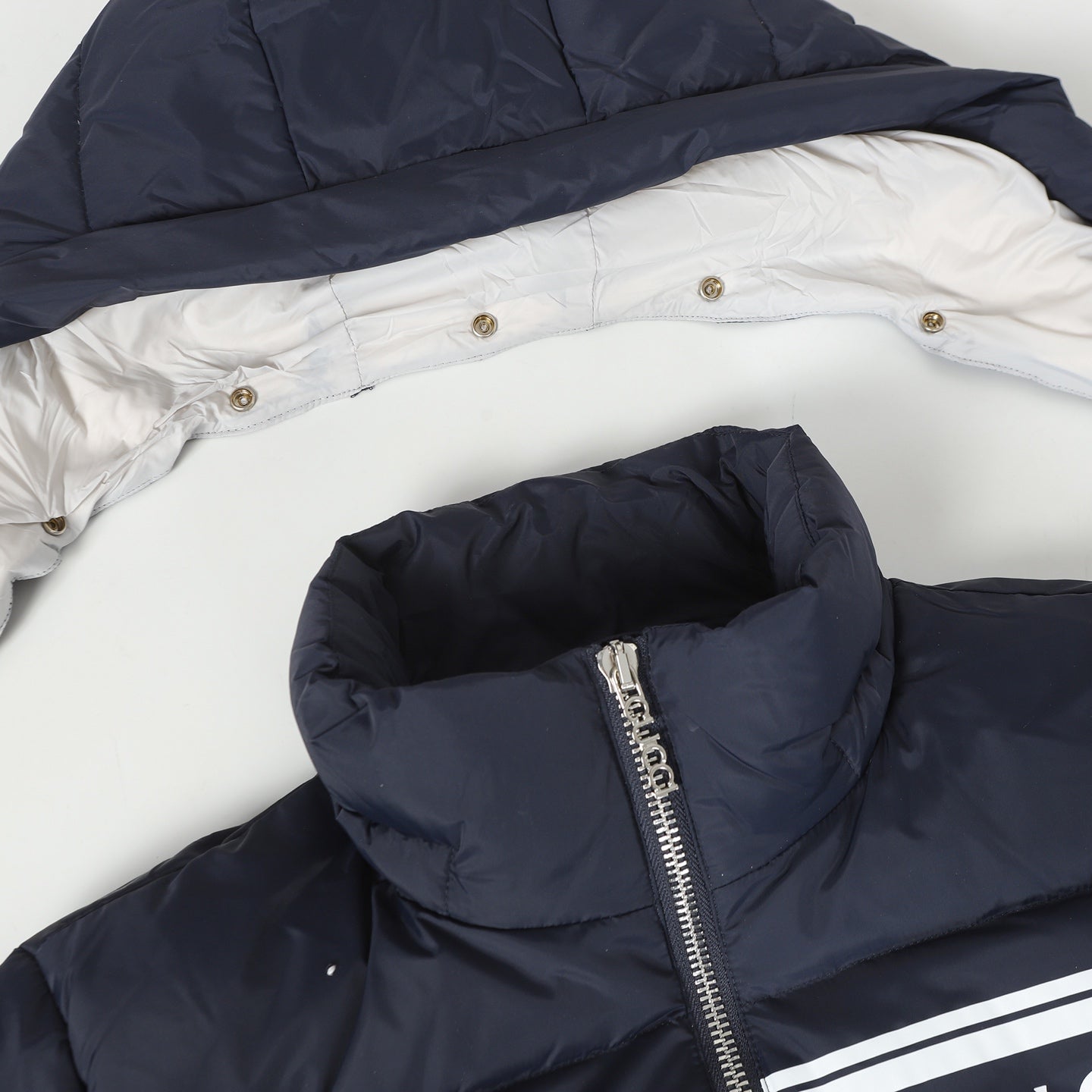 Detachable hooded down jacket