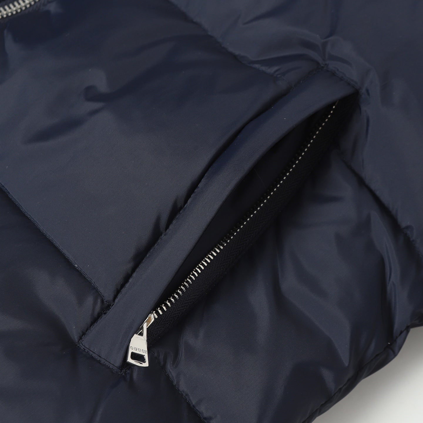 Detachable hooded down jacket