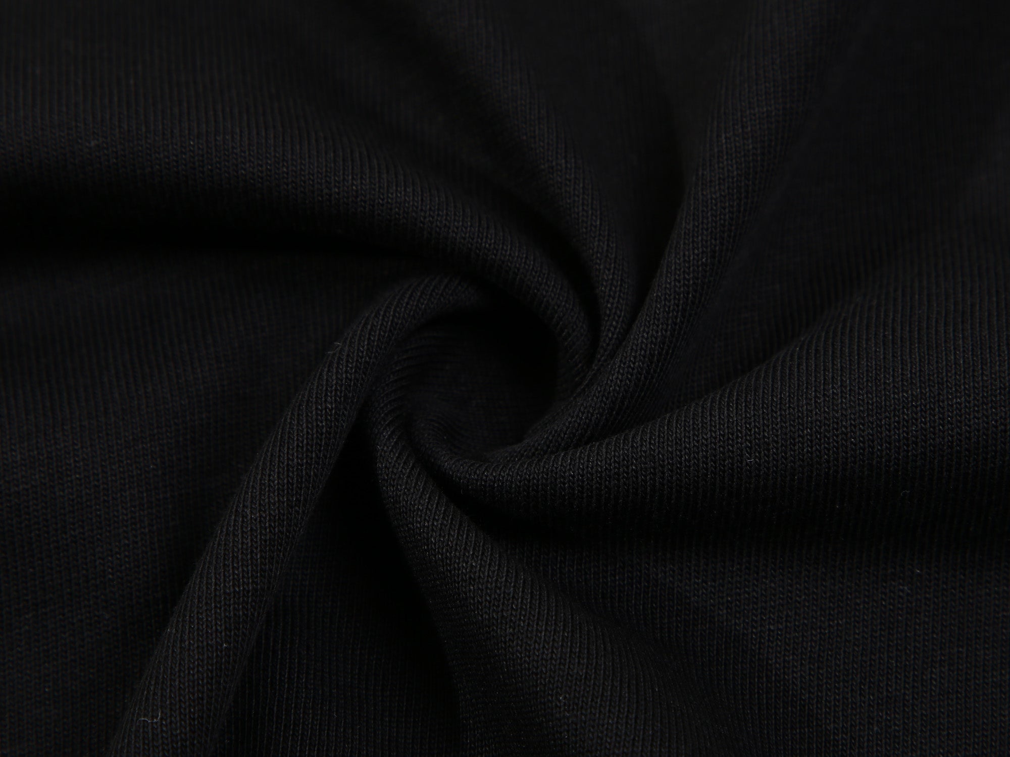 Simple embroidered cotton T-shirt